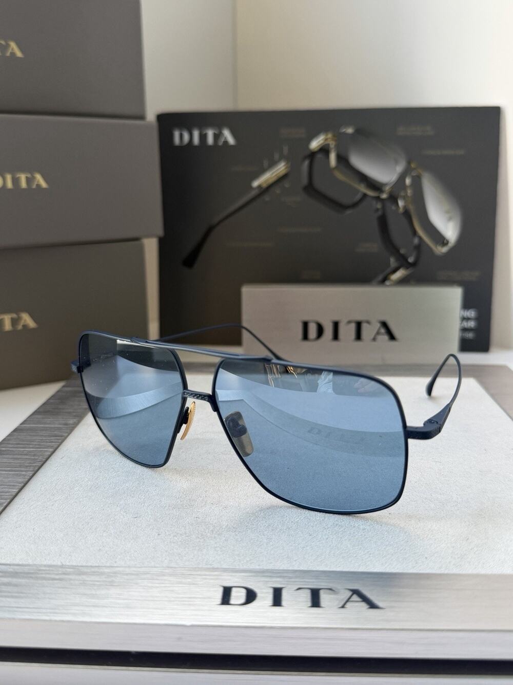 DITA FLIGHT 005 DRX 7805 -E Navy Blue Lens Titanium Square Sunglasses AUTHENTIC